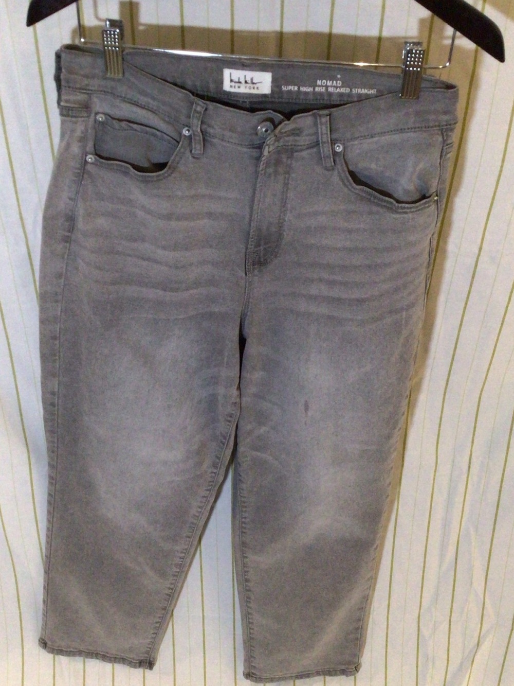 Nicole Miller Women's Cropped Ankle Jeans in Washed Gray